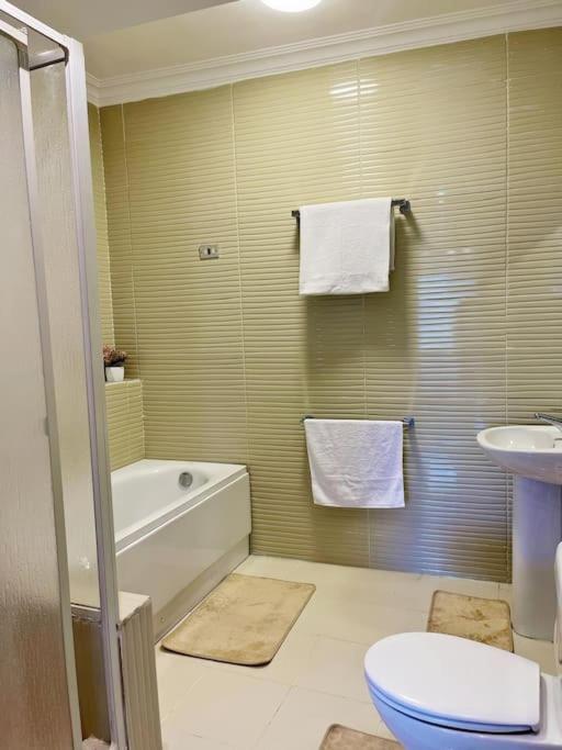 Nile Front Zamalek Abu El Feda 3br *