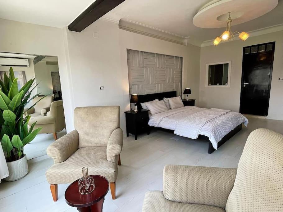 Nile Front Zamalek Abu El Feda 3br Apartment *