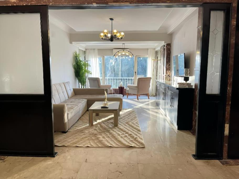 Apartment Nile Front Zamalek Abu El Feda 3br Cairo
