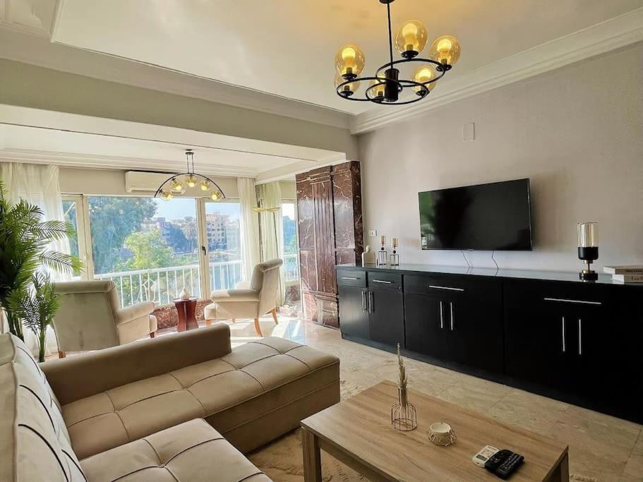 Nile Front Zamalek Abu El Feda 3br Apartment
