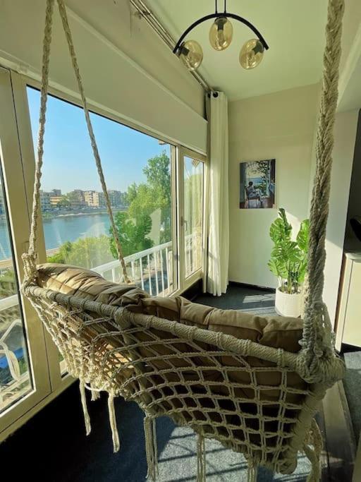 Nile Front Zamalek Abu El Feda 3br Apartment *