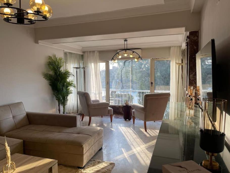 Nile Front Zamalek Abu El Feda 3br * Cairo